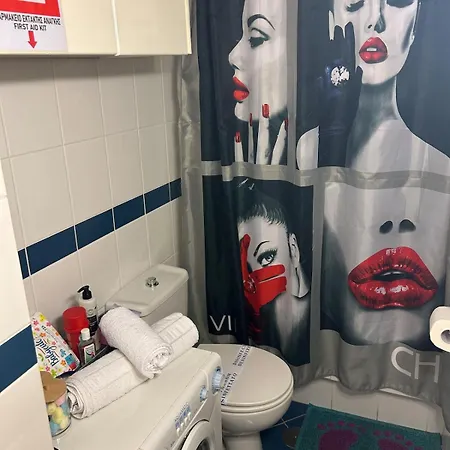 Neossia - Escape Tripoli